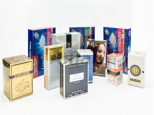 Máquina de embalaje de cajas de perfume